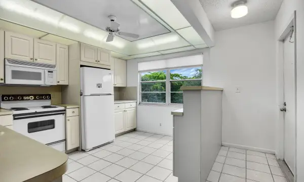 3002 Portofino Isle M3, Coconut Creek, FL 33066