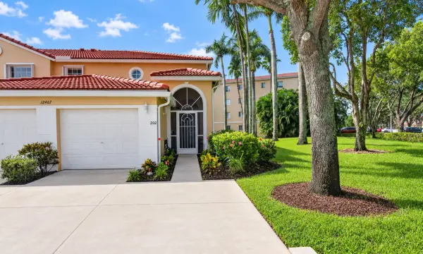 12467 Crystal Pointe Drive 202, Boynton Beach, FL 33437