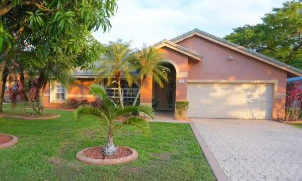 4555 NW 88th Terrace, Coral Springs, FL 33065