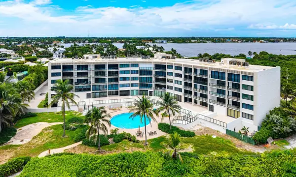 6885 N Ocean Boulevard 1040, Ocean Ridge, FL 33435