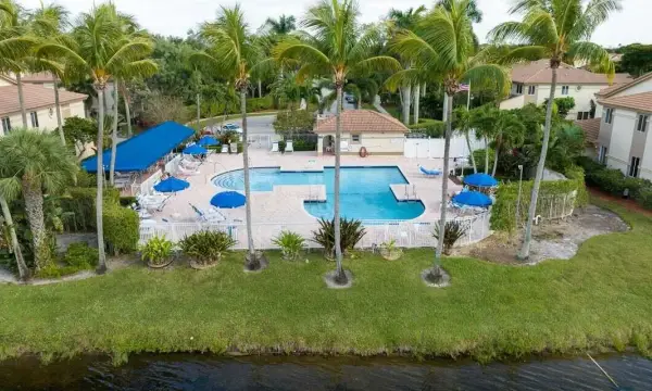 6758 Via Regina, Boca Raton, FL 33433
