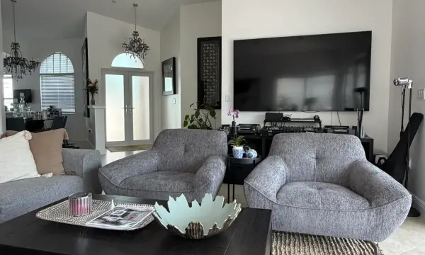 1101 Wilshire Circle E, Pembroke Pines, FL 33027