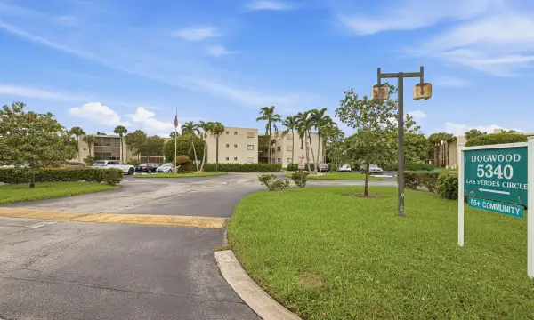 5340 Las Verdes Circle 202, Delray Beach, FL 33484