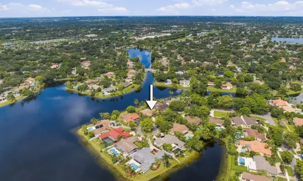 11713 Spinnaker Way, Cooper City, FL 33026