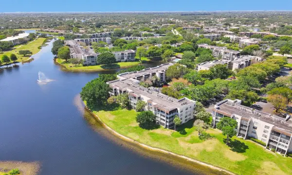 9450 Poinciana Place 416, Davie, FL 33324