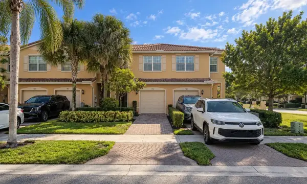 5984 Monterra Club Drive NW, Lake Worth, FL 33463