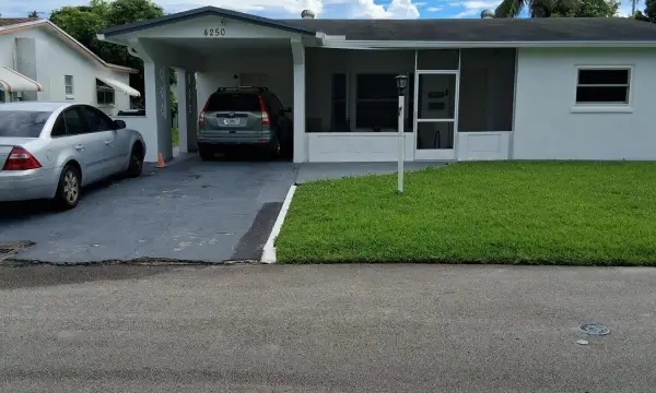 4250 NW 49th Terrace, Lauderdale Lakes, FL 33319