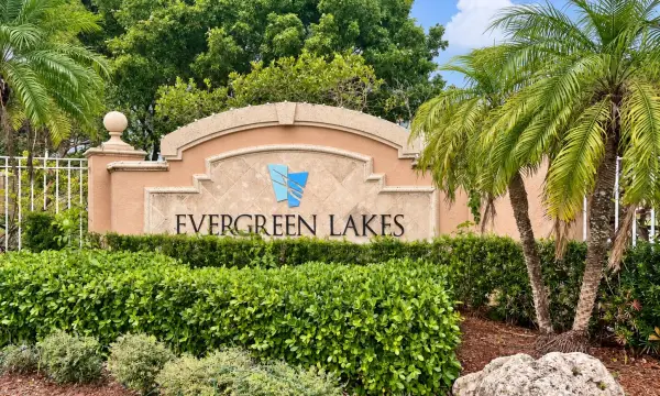 5021 Wiles Road Apt 301, Coconut Creek, FL 33073
