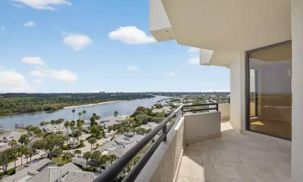 3322 Casseekey Island Road 1304, Jupiter, FL 33477