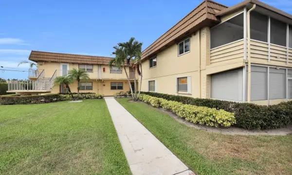 146 Saxony D, Delray Beach, FL 33446