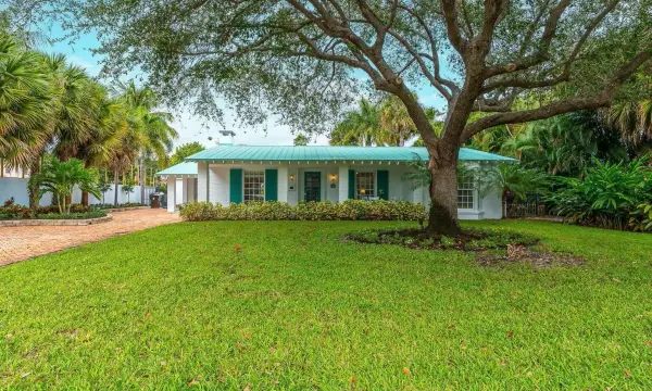 127 Miramar Way, West Palm Beach, FL 33405