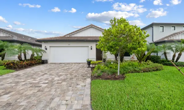 3125 Buttonwood Court, Lauderdale Lakes, FL 33311