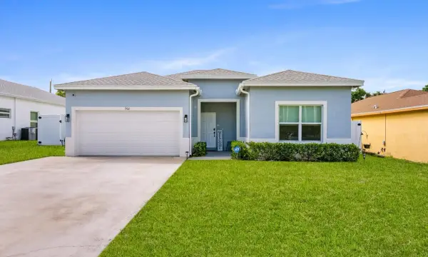 902 NW 9th Avenue, Boynton Beach, FL 33426