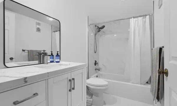 3826 Whitehall Drive 302, West Palm Beach, FL 33401