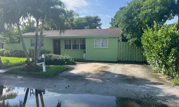 1306 Date Palm Drive, Lantana, FL 33462