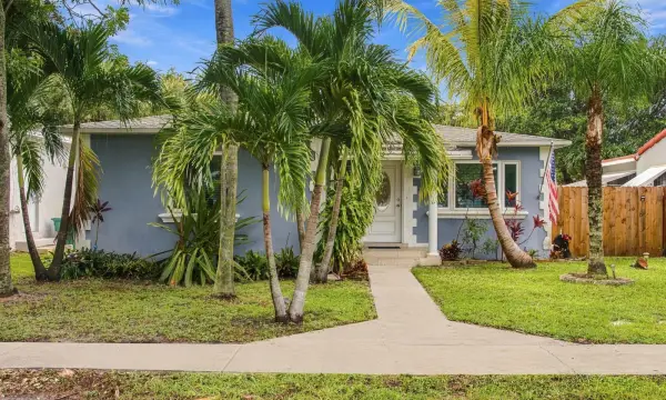 245 SW 5th Street, Dania Beach, FL 33004