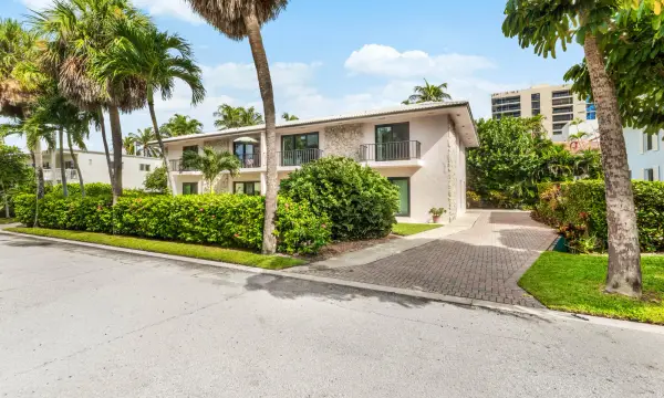 291 Mercury Road 4, Juno Beach, FL 33408