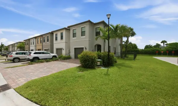 8672 Escue Street, Lake Worth, FL 33467