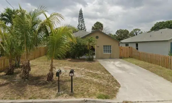 6774 4th Street, Jupiter, FL 33458