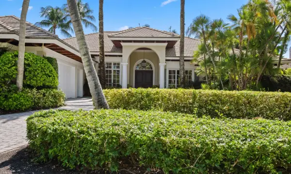 252 Locha Drive, Jupiter, FL 33458