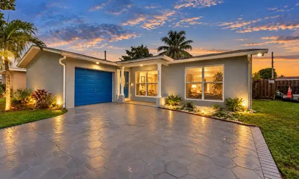 3740 NW 113th Avenue, Sunrise, FL 33323
