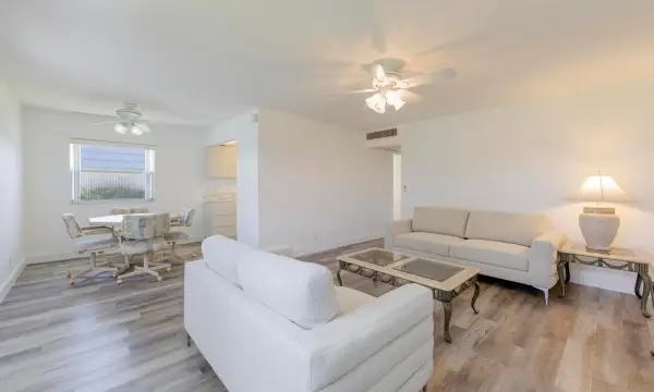 189 Valencia H, Delray Beach, FL 33446