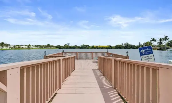 2200 Park Lane Unit 111, Hollywood, FL 33021