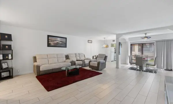 9592 SW 1st Court 13-f, Coral Springs, FL 33071