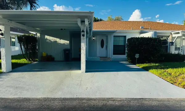 6820 Moonlit Dr Drive, Delray Beach, FL 33446