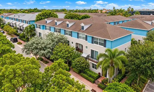 23 NW 4th Avenue, Delray Beach, FL 33444