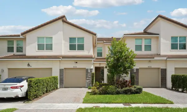 4334 Veleiros Avenue, Deerfield Beach, FL 33064