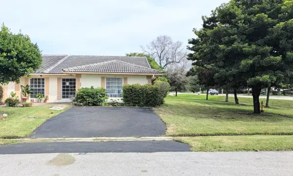 11001 NW 44th Street East, Coral Springs, FL 33065