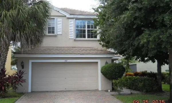 147 Kensington Way, Royal Palm Beach, FL 33414