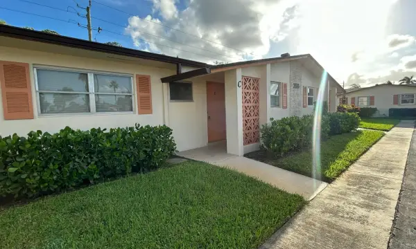 2956 Crosley Drive E C, West Palm Beach, FL 33415