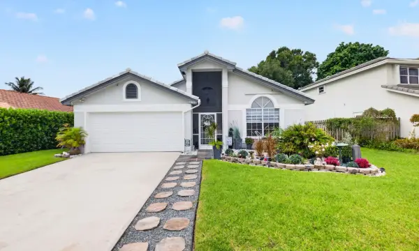 5960 Aquamarine Way, Boynton Beach, FL 33472