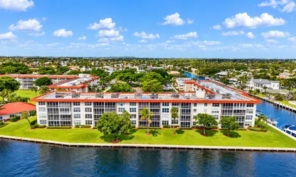 3180 NE 48th Court 309, Lighthouse Point, FL 33064