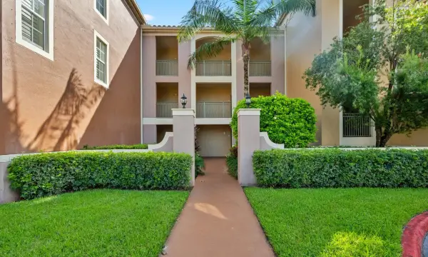 11750 Saint Andrews Place 208, Wellington, FL 33414