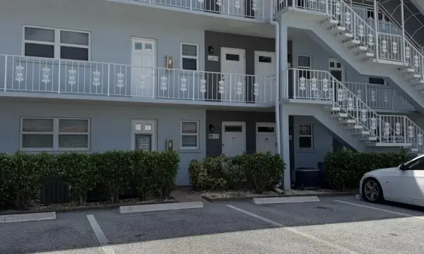 120 Lehane Terrace 105, North Palm Beach, FL 33408