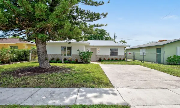 1025 W 7th Street, Riviera Beach, FL 33404