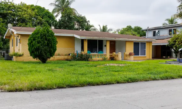 7654 Granada Boulevard, Miramar, FL 33023