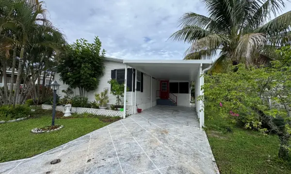 621 Sunny S Avenue, Boynton Beach, FL 33436