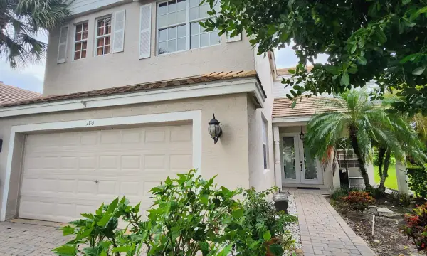 180 Kensington Way, Royal Palm Beach, FL 33414