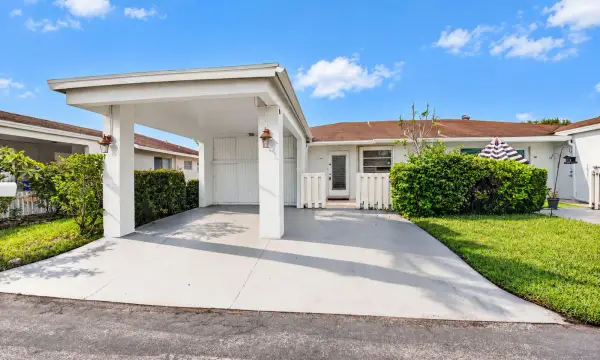 6789 Moonlit Drive, Delray Beach, FL 33446