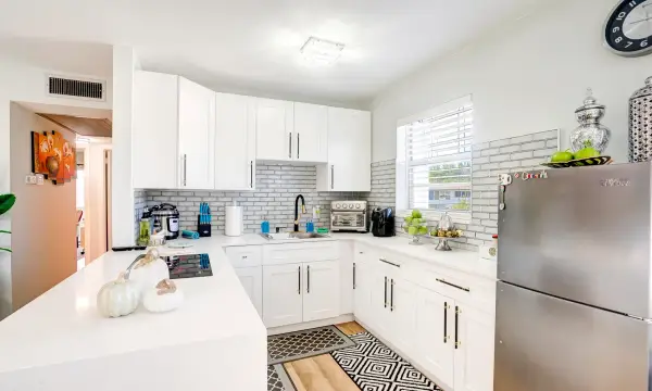 203 S Windsor I 203, West Palm Beach, FL 33417