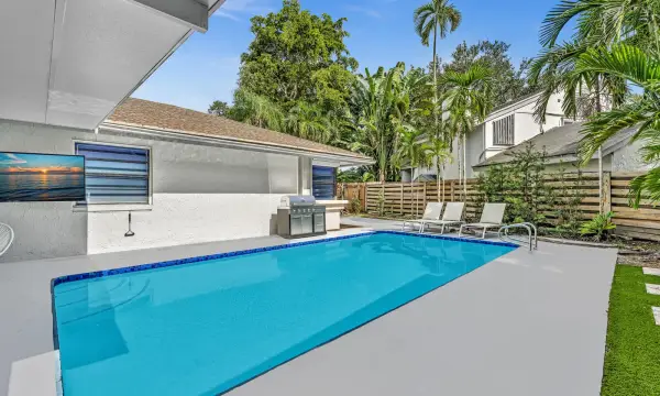136 Greens Road, Hollywood, FL 33021