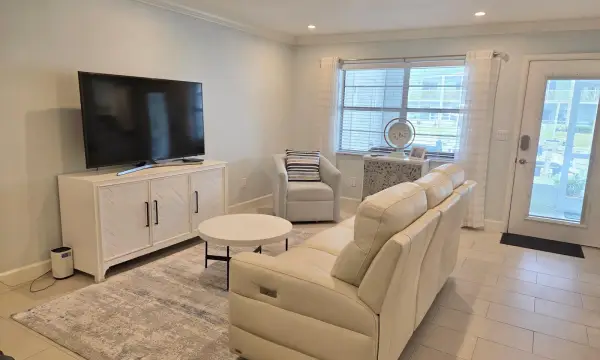 110 Shore Court 112-b, North Palm Beach, FL 33408
