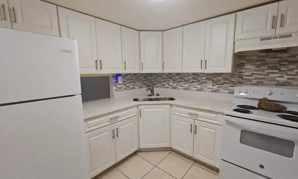 4200 NW 3rd Court 122, Plantation, FL 33317