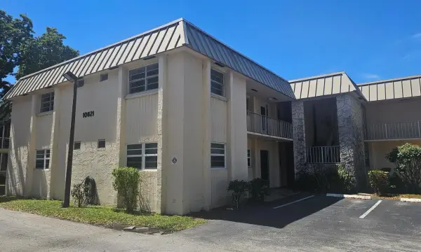 10821 N Military Trail 4, Palm Beach Gardens, FL 33410