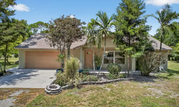 16971 W Mayfair Drive W, The Acreage, FL 33470