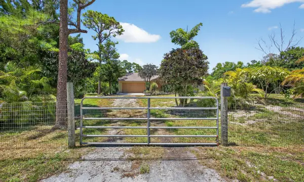 16971 W Mayfair Drive W, The Acreage, FL 33470